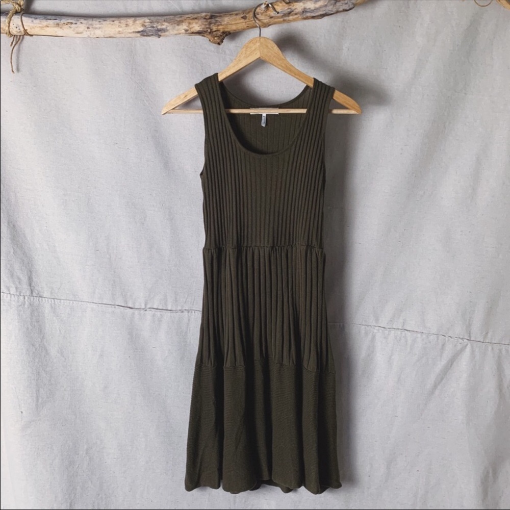 FRENCH CONNECTION Olive Brown Ribbed Knit Dress